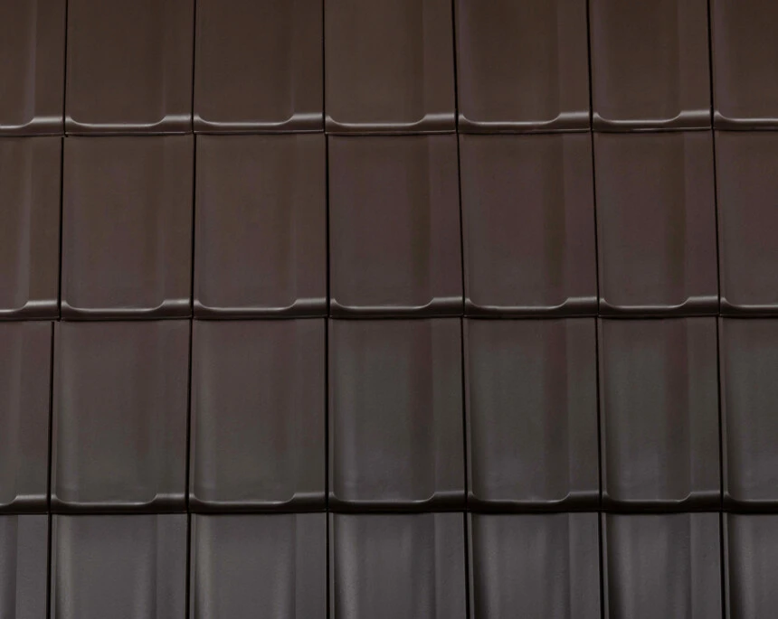 Sötétbarna   engób