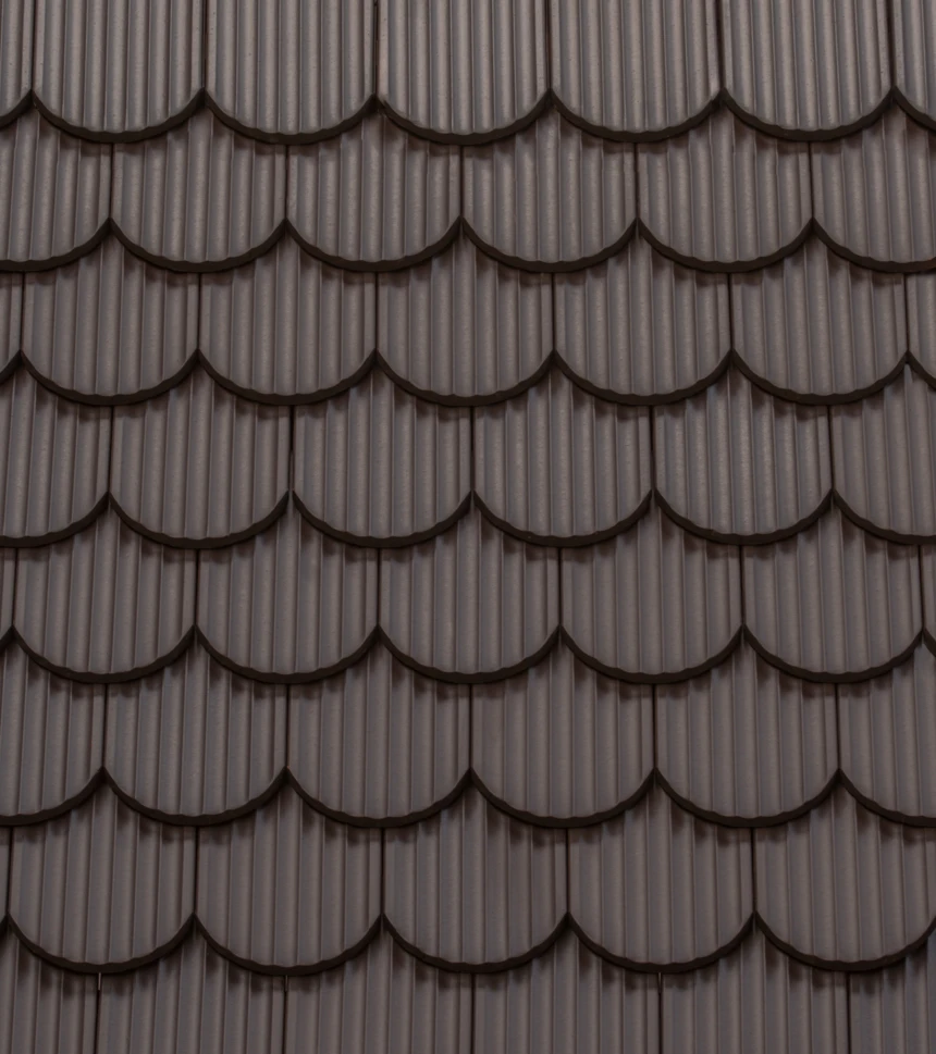 Sötétbarna   engób